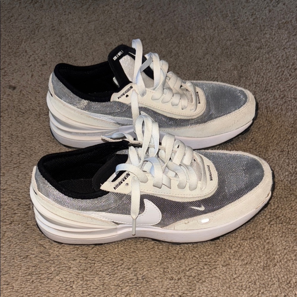 Nike Women's Black, Gray, and White Sneakers